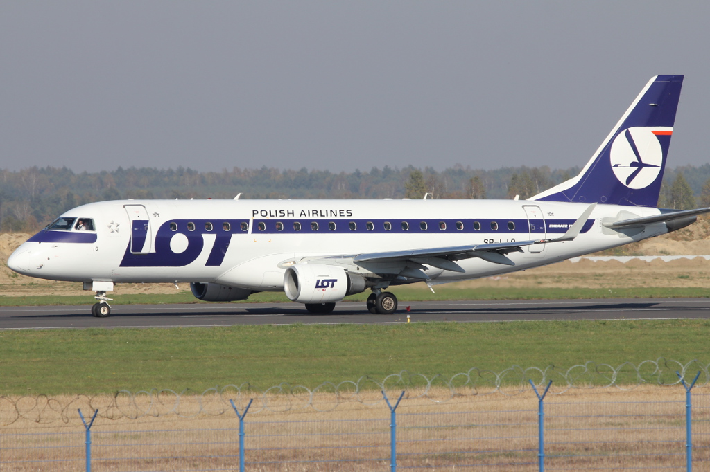 SP-LIO (17000321) Embraer 170-200LR