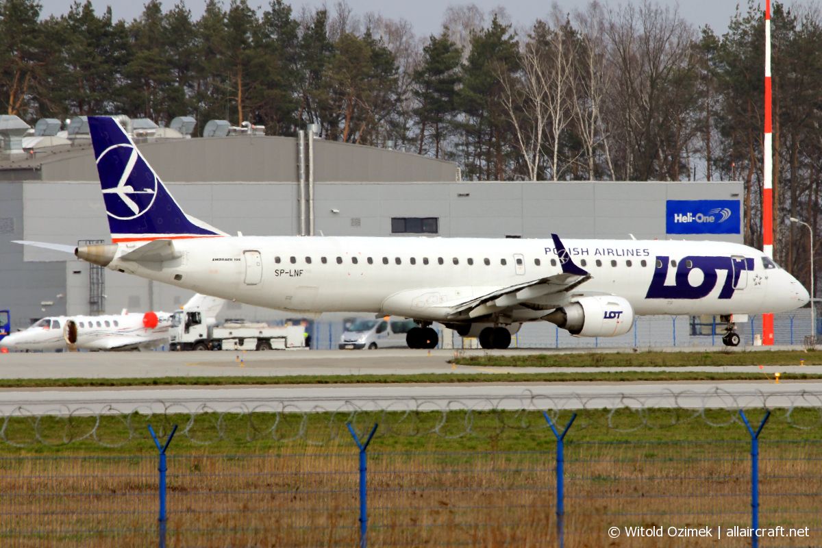 SP-LNF (19000596) Embraer 190-200LR