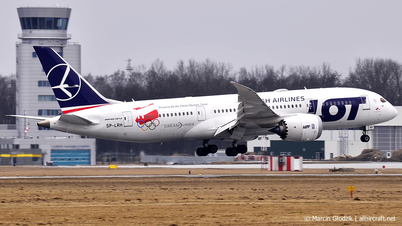 SP-LRH (35943) 2017 Boeing 787-8 Dreamliner