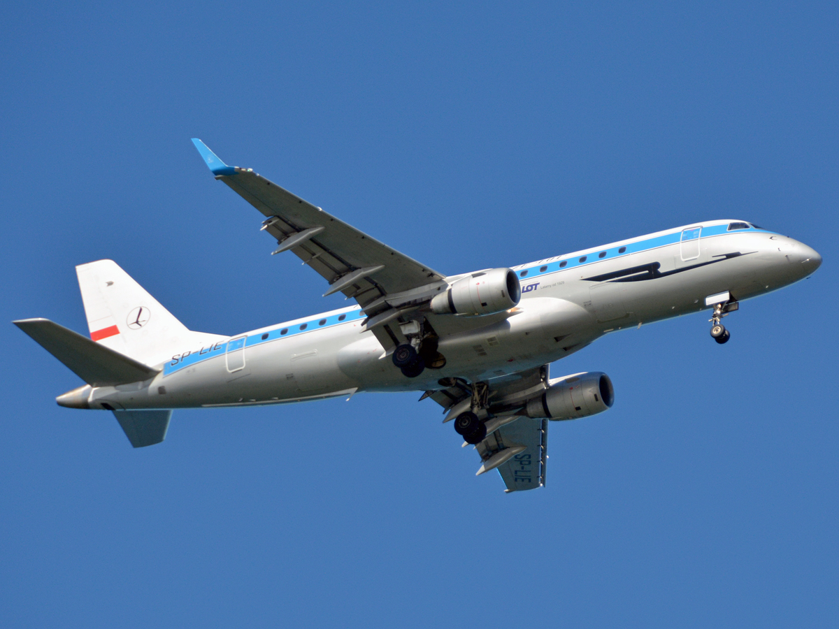 SP-LIE (17000153) Embraer 170-200LR