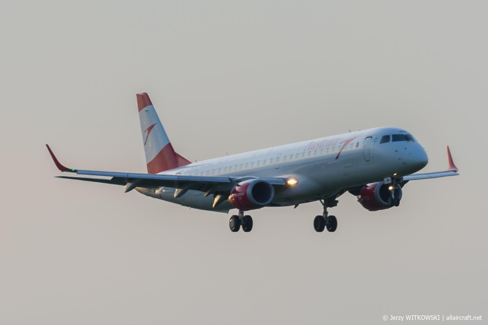 OE-LWI (19000500) Embraer ERJ-195LR