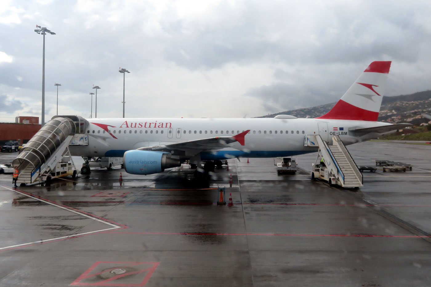 OE-LBM (1504) 2001 Airbus A320-214