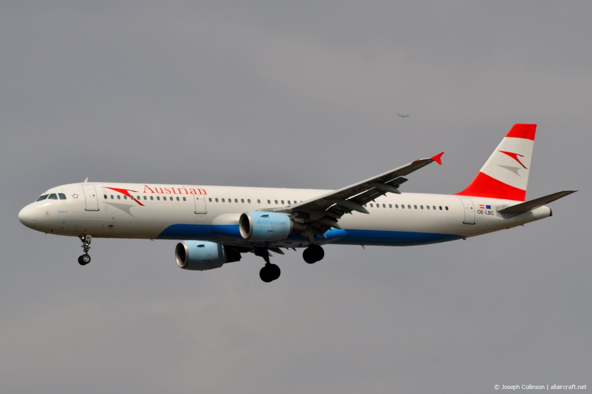 OE-LBC (cn 0581) Airbus A321-111