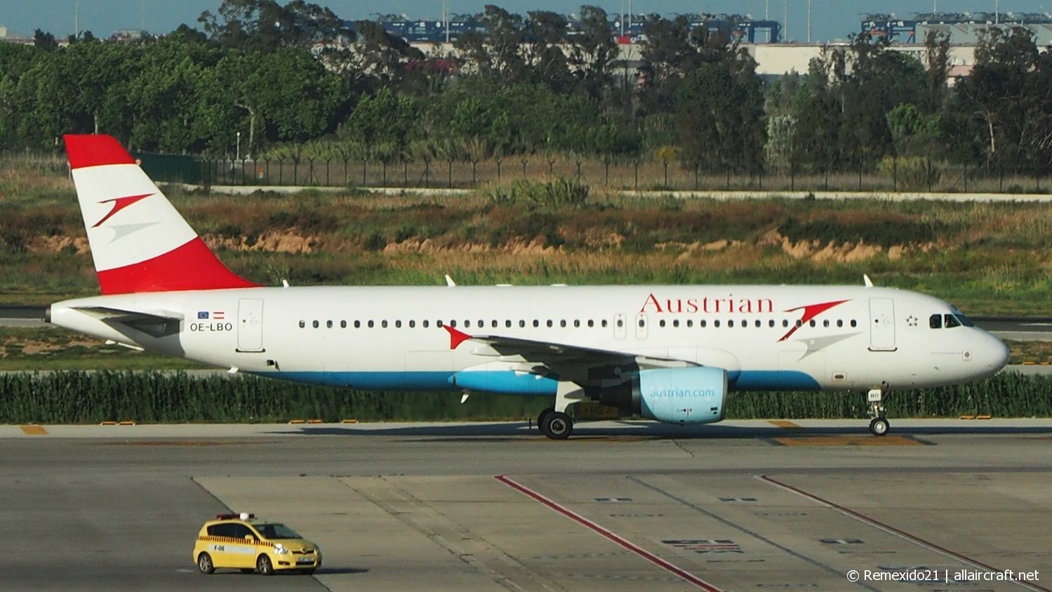 OE-LBO (776) 1997 Airbus A320-214