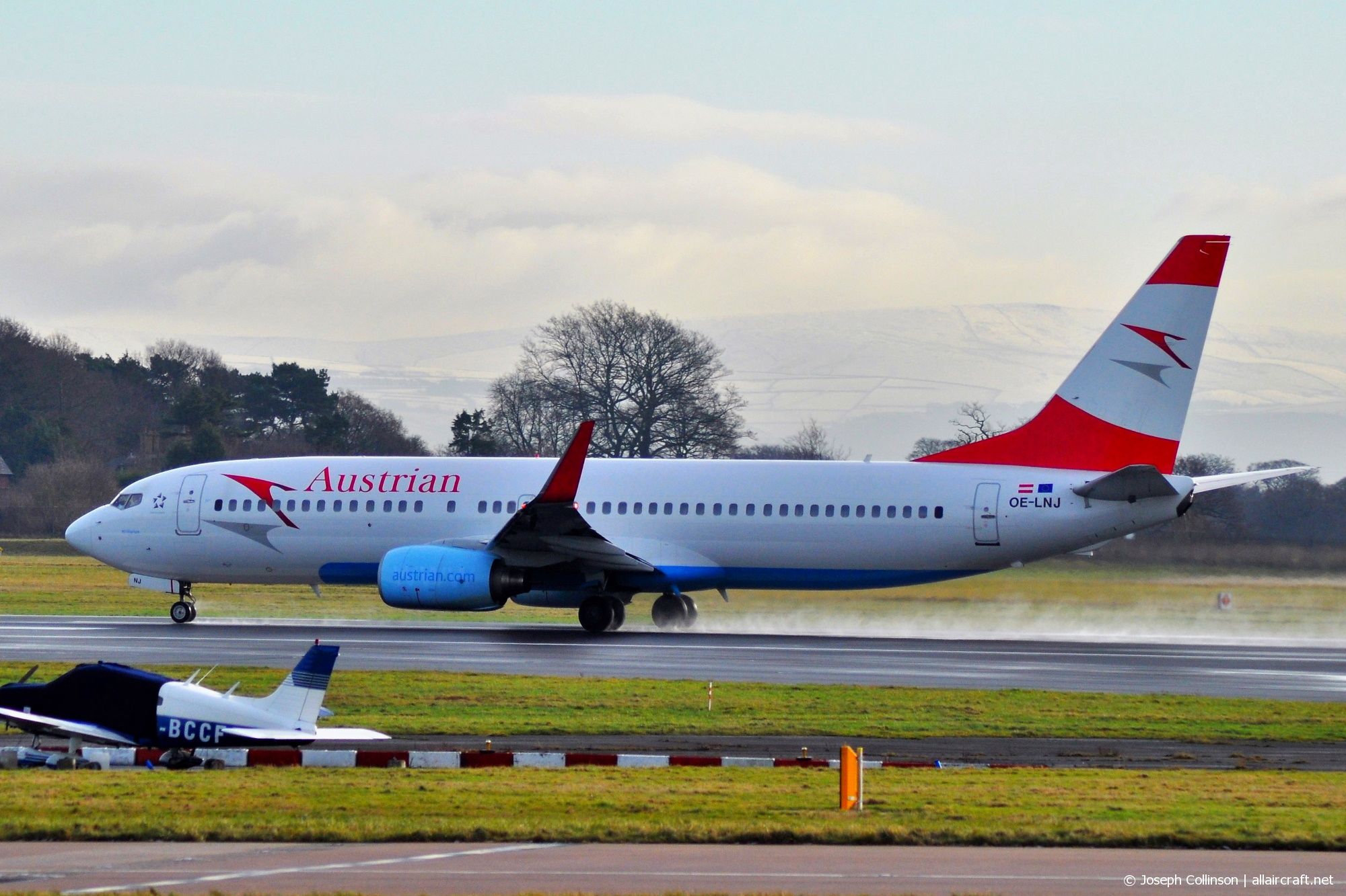OE-LNJ (28177) 1998 Boeing 737-8Z9 WL