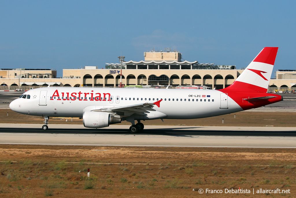 OE-LZC (5278) 2012 Airbus A320-214
