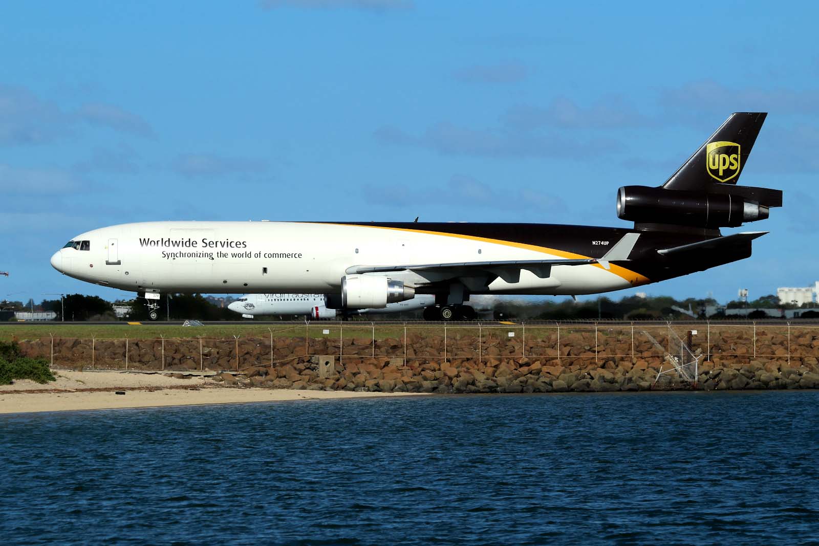 N274UP (48575) 1994 McDonnell Douglas MD-11(F)