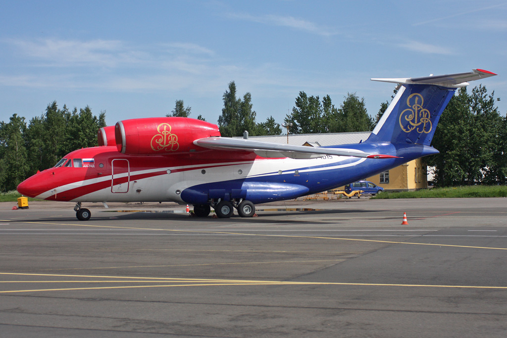 RA-74015 (36547098969) Antonov An-74D
