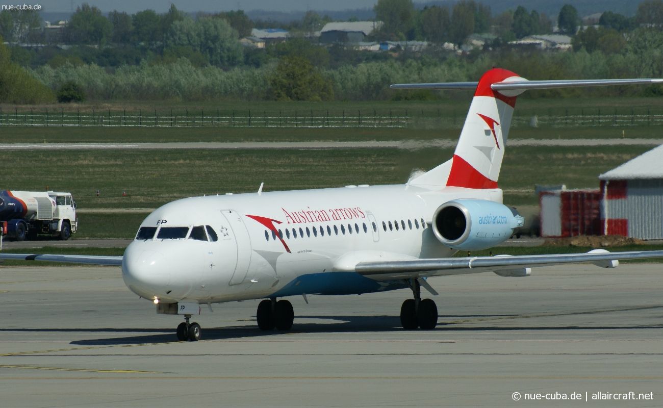 OE-LFP (11560) 1995 Fokker 70