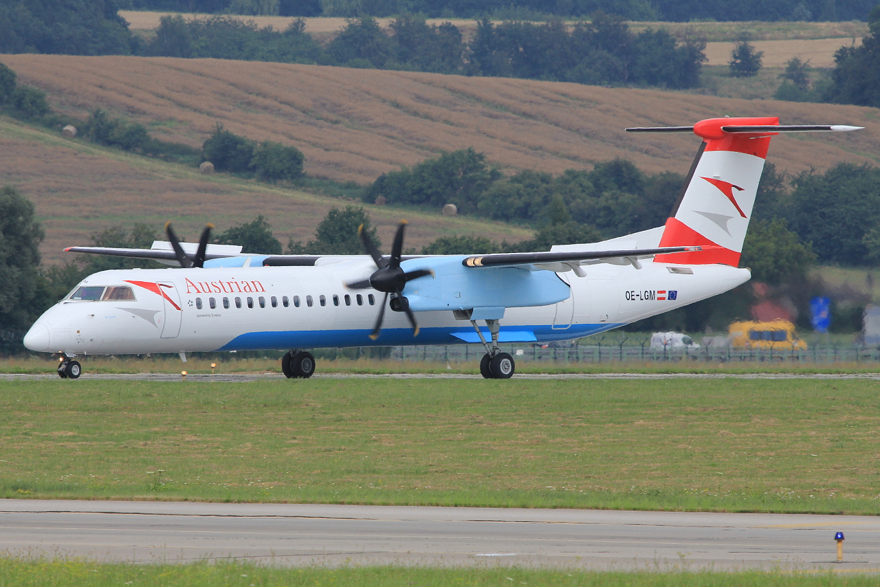 OE-LGM (cn 04319) Dash 8-Q402
