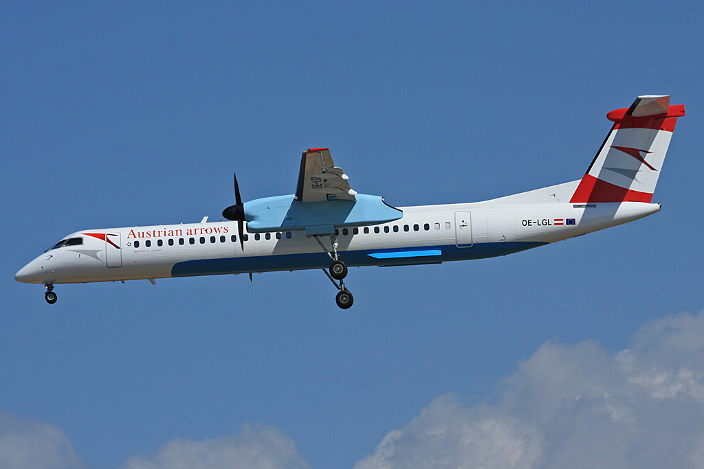 OE-LGL (cn 04310) Dash 8-Q402