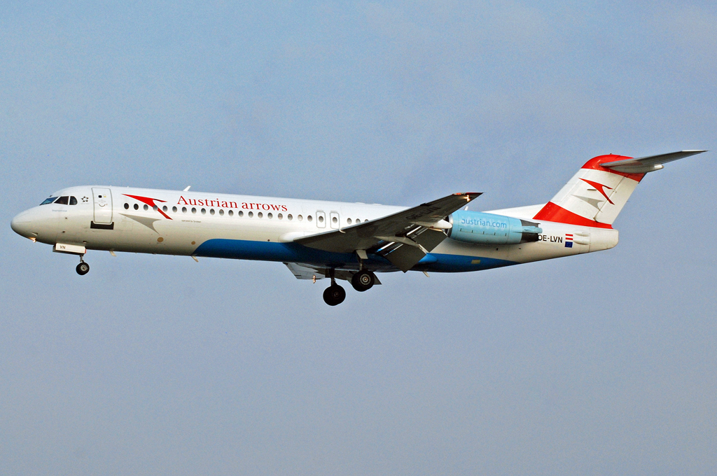 OE-LVN (cn 11367) Fokker 100