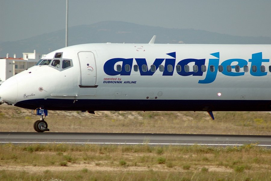 9A-CDA (49602) McDonnell Douglas MD-83