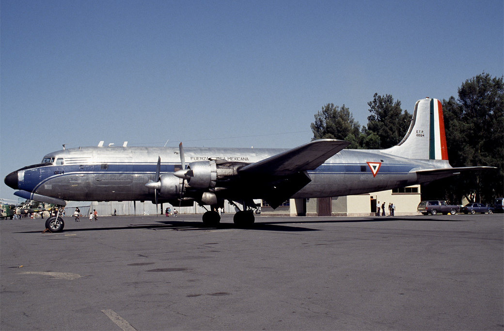 ETP-10024 (44633) Douglas DC-6A