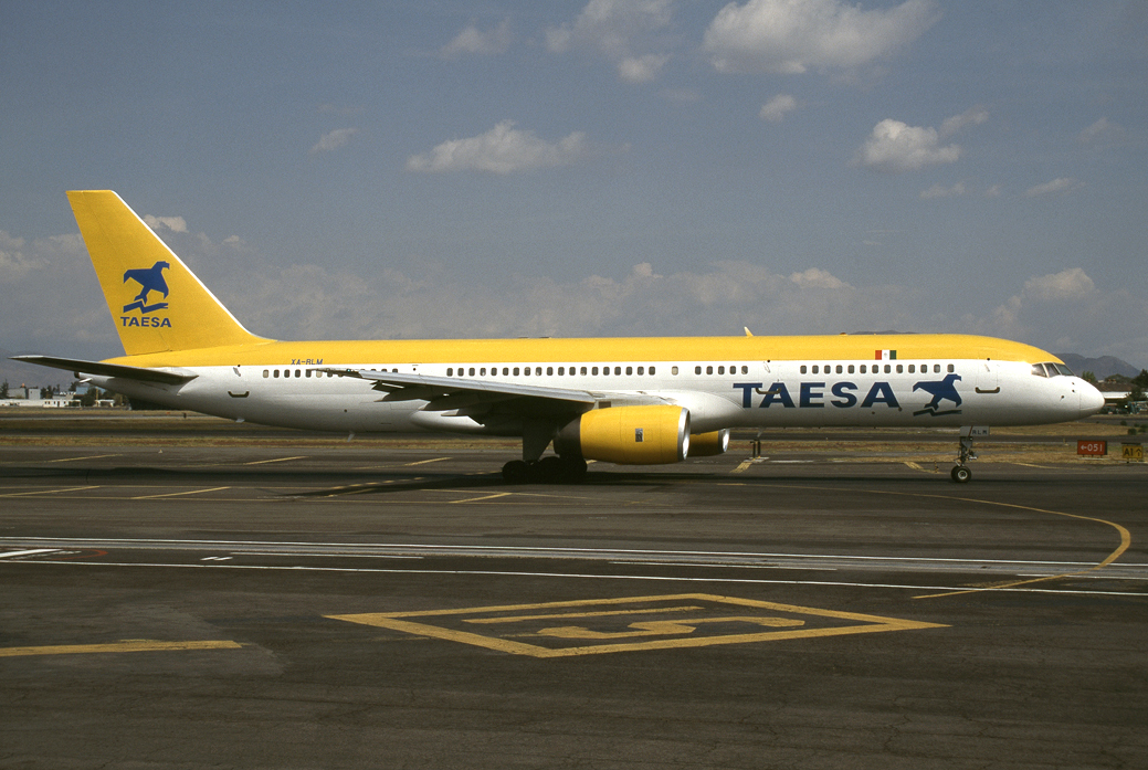 XA-RLM (24566) 1989 Boeing 757-23A