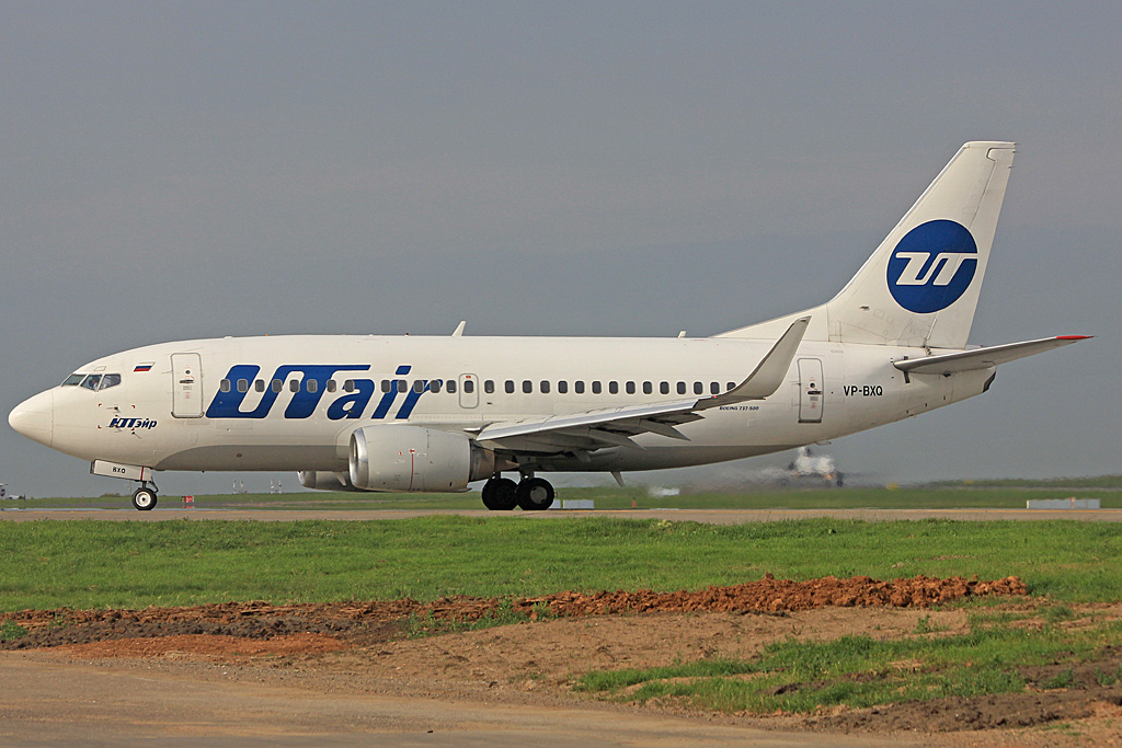 VP-BXQ, (cn 27315/2571), Boeing 737-524