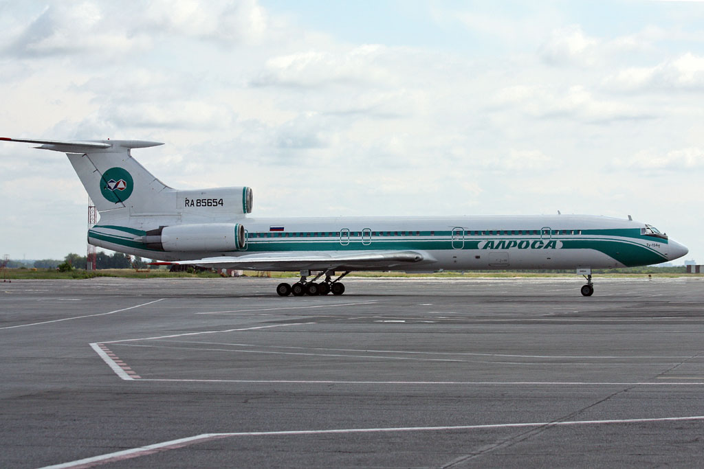 RA-85654 (cn 89A-796) Tupolev Tu-154M