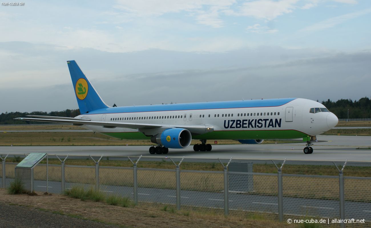 UK67003 (40534) 2012 Boeing 767-33P(ER)