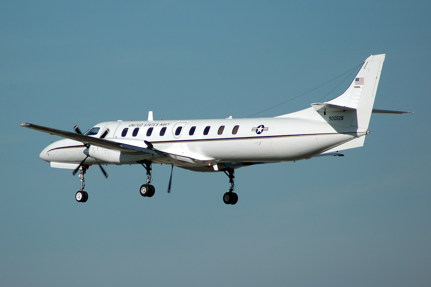 900528 (DC-795M) Fairchild C-26D Metro 23