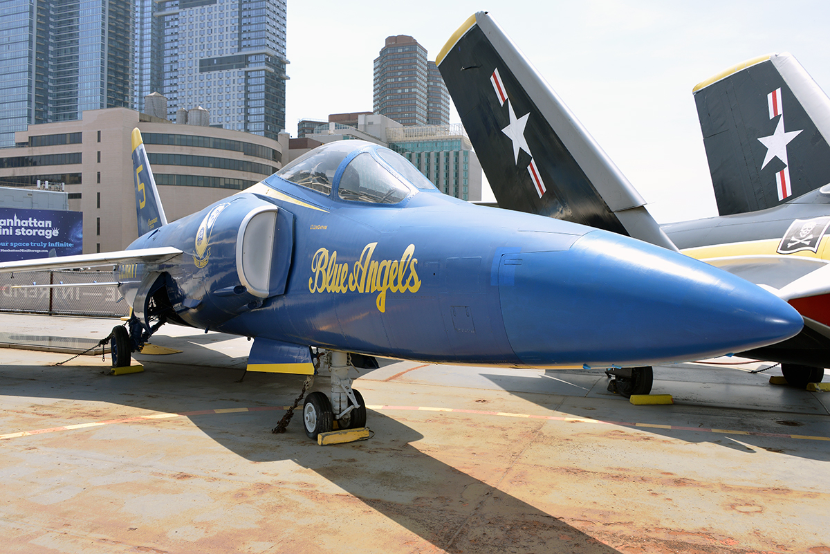141884 · Grumman F-11F-1 Tiger · -
