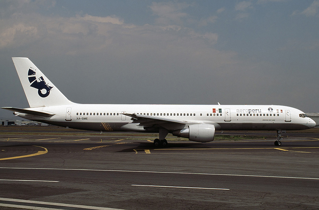 XA-SME (cn 25489) Boeing 757-23A