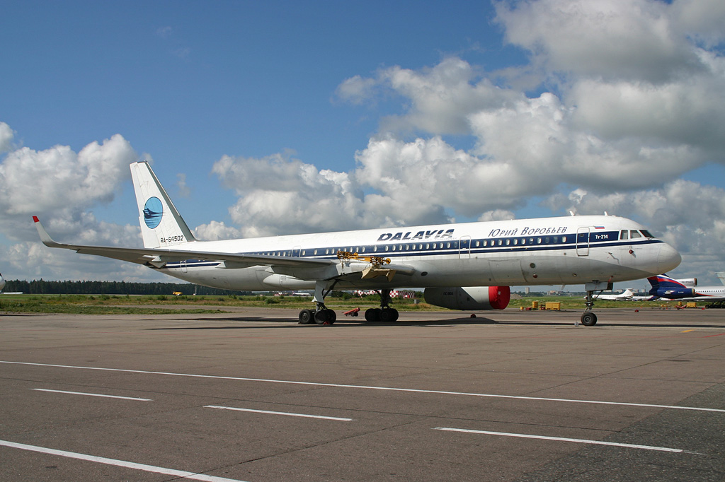 RA-64502 (42625002) Tupolev Tu-214