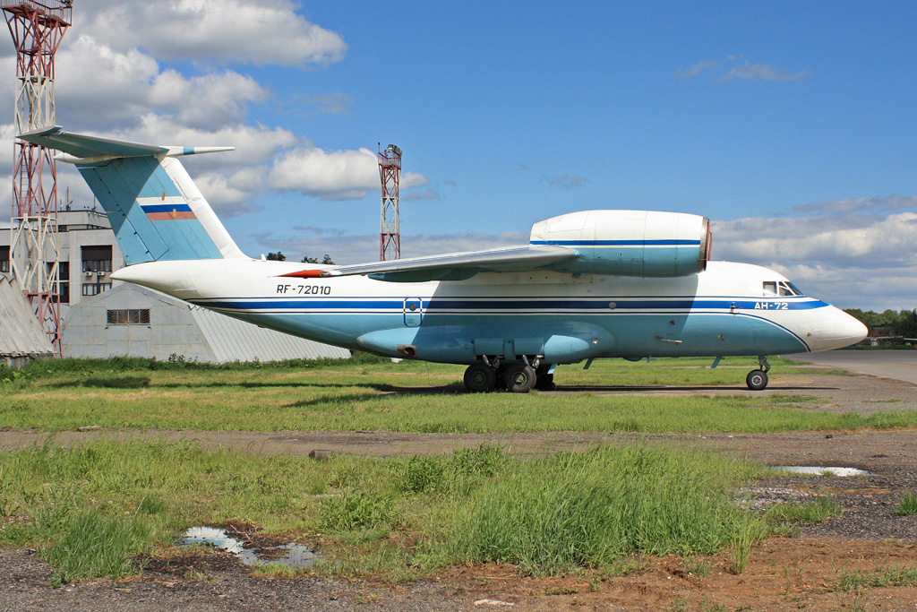 RF-72010 (36572040550) 1987 Antonov An-72
