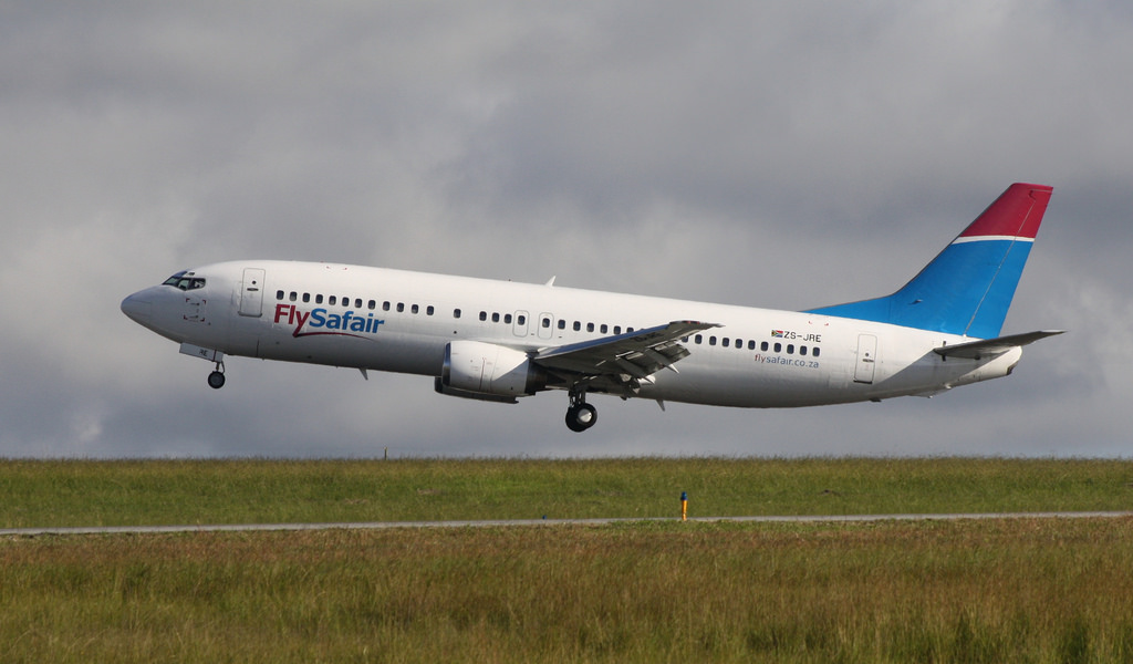 ZS-JRE · Boeing 737-4Y0 · (GRJ / FAGG)