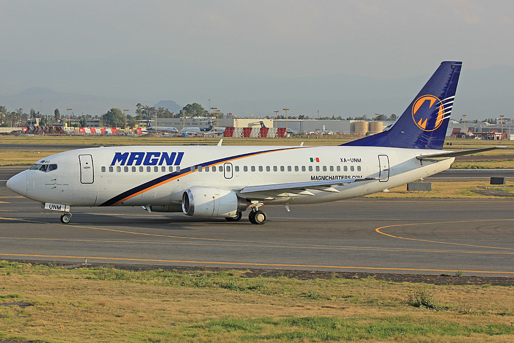 XA-UNM (24248) 1988 Boeing 737-322