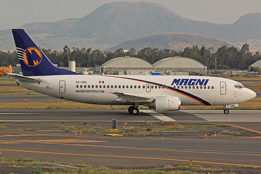 XA-UNL (24532) 1989 Boeing 737-322