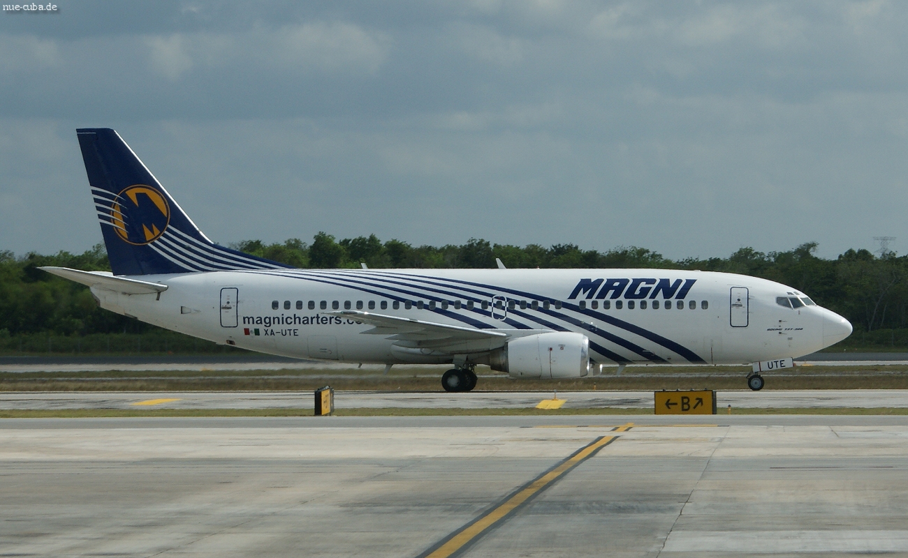 XA-UTE (24670) 1990 Boeing 737-322