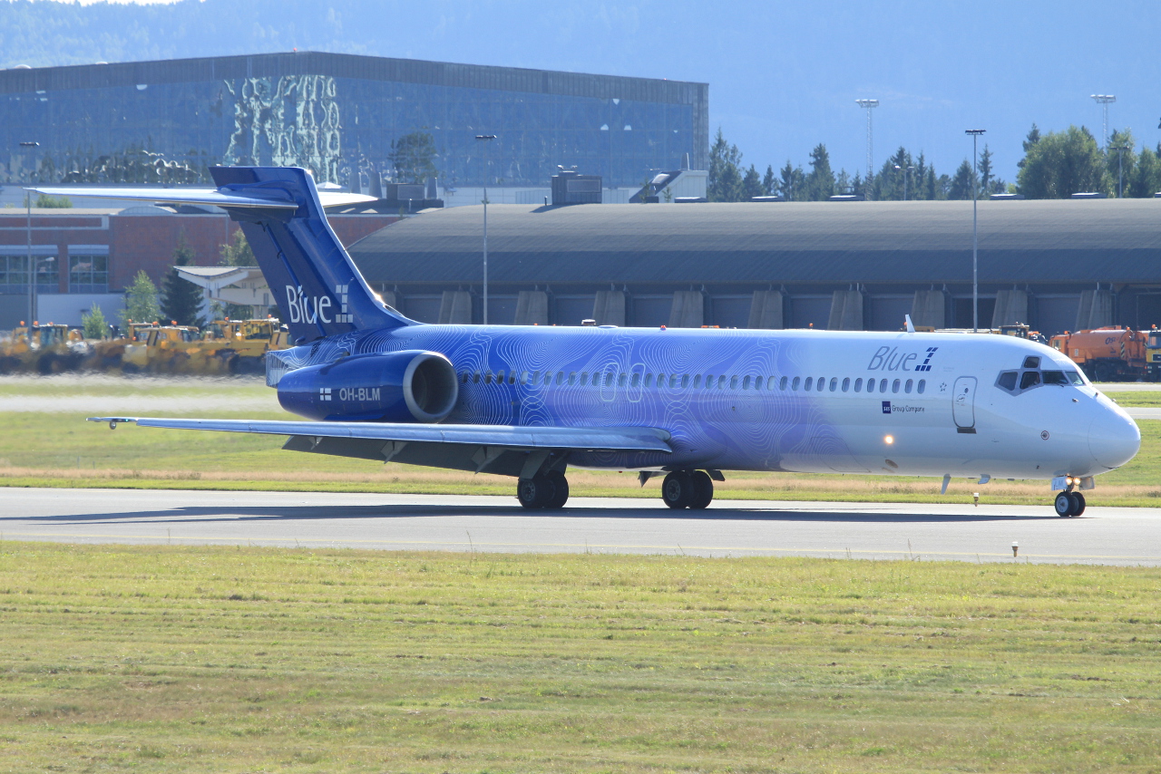 OH-BLM (cn 55066) Boeing 717-23S