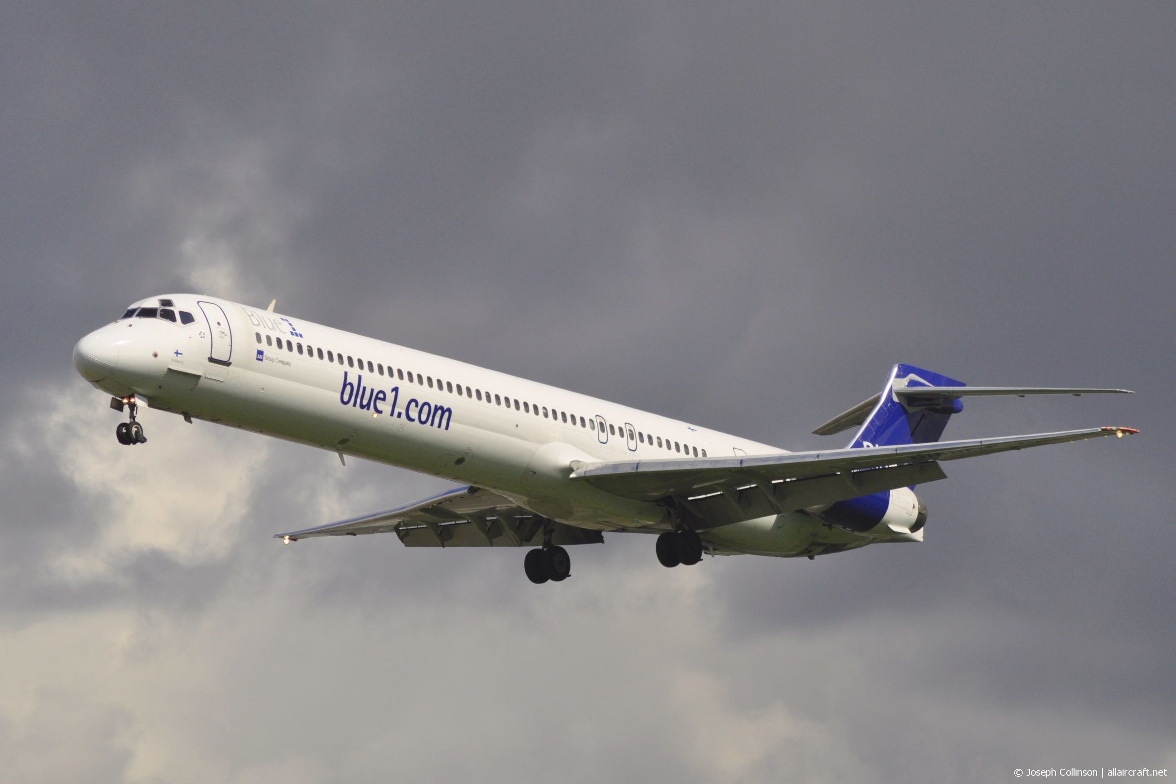 OH-BLD (cn 53544) McDonnell Douglas MD-90-30