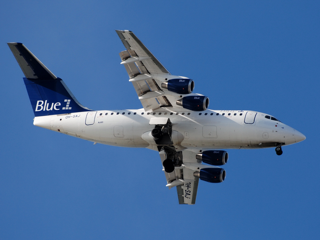 OH-SAJ (cn E02388) BAe Avro RJ85