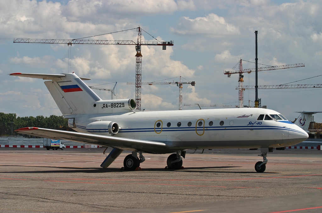 RA-88229 (9641850) Yakovlev Yak-40