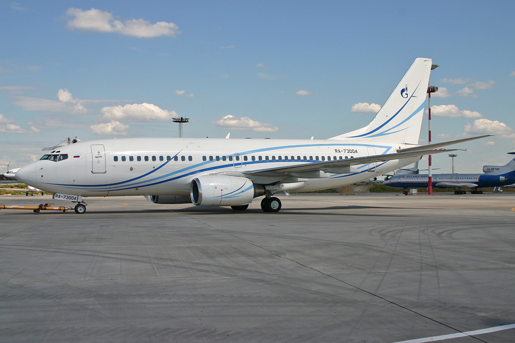 RA-73004 (28635) Boeing 737-76N