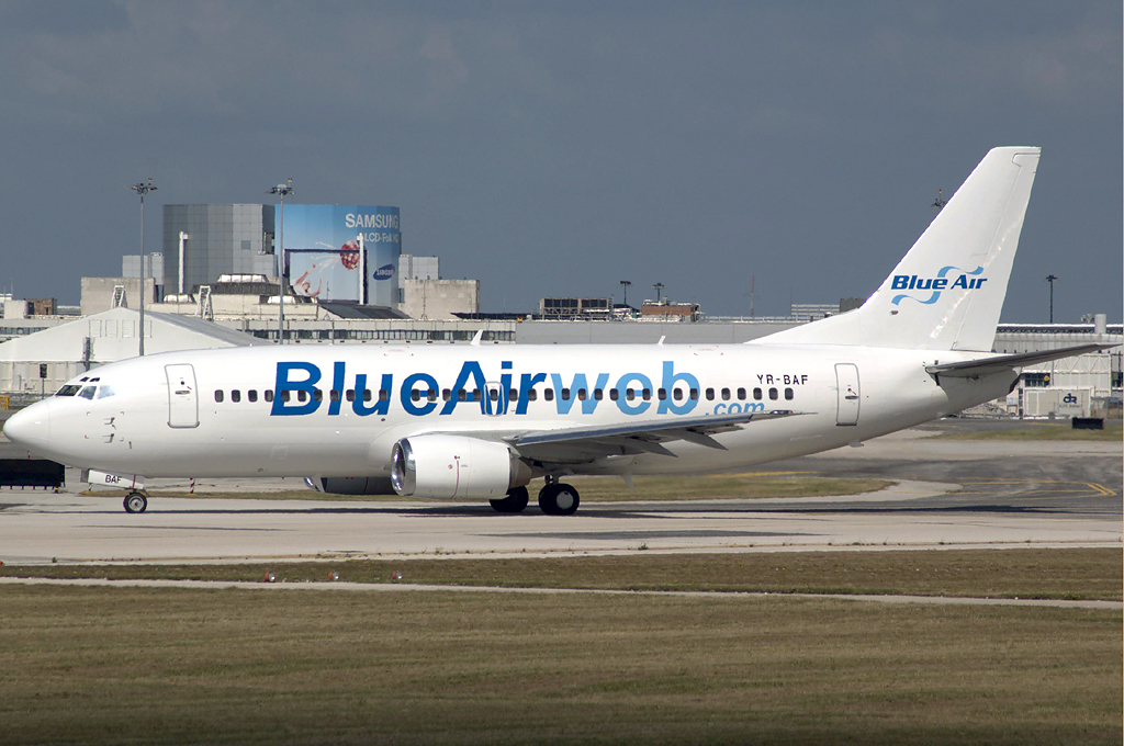 YR-BAF (24453) 1989 Boeing 737-322
