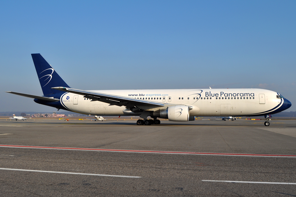 EI-DJL (cn 25137) Boeing 767-330ER