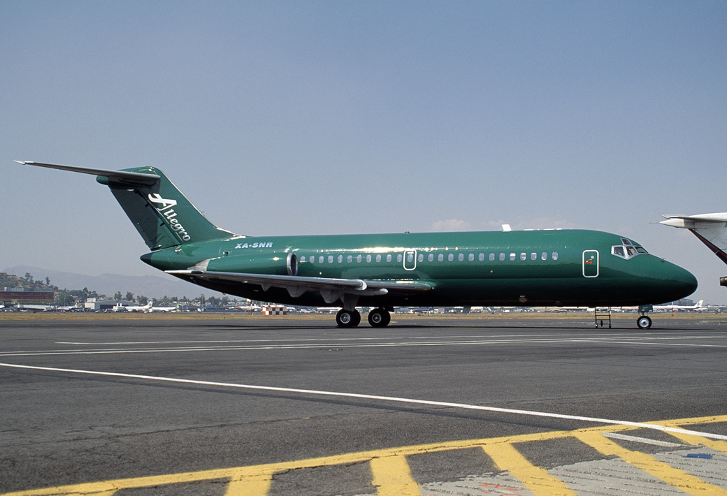 XA-SNR (cn 45699) McDonnell Douglas DC-9-14