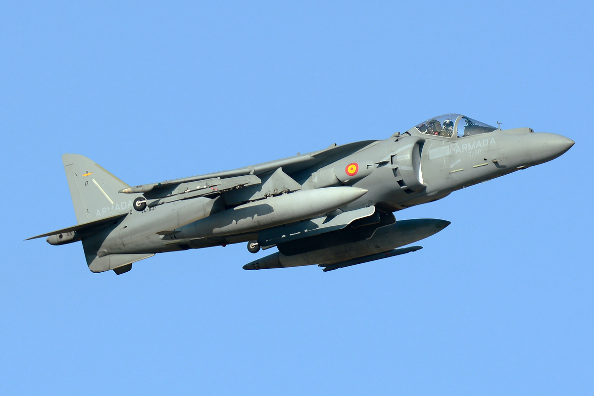 VA.1B-27 / 01-917 McDonnell Douglas EAV-8B Matador II