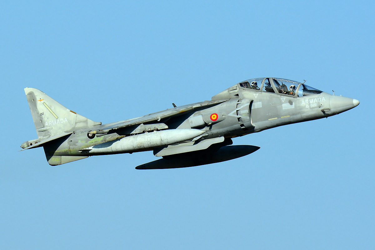 VA.1B-33 / 01-922 McDonnell Douglas TAV-8B Matador II