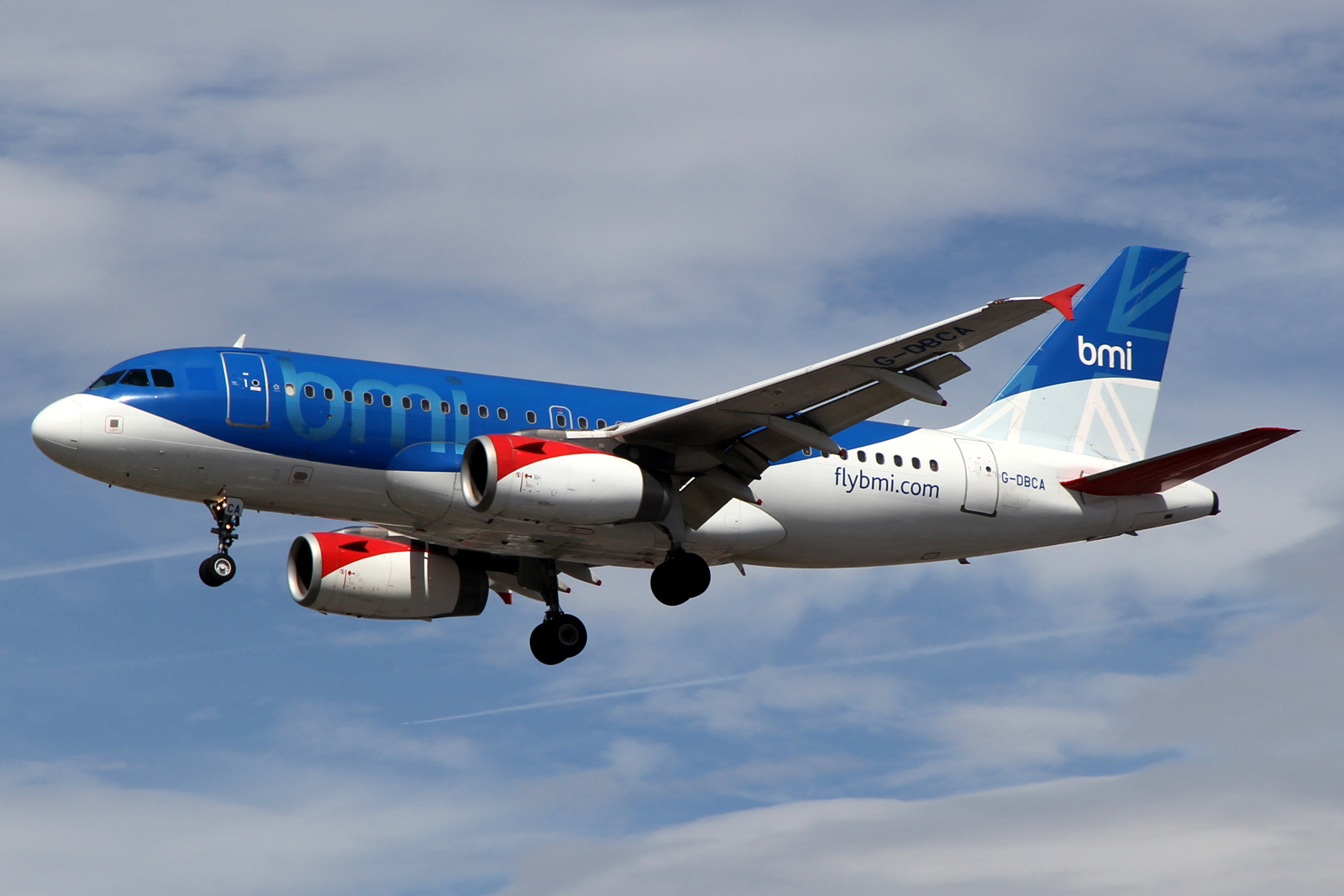 G-DBCA (cn 2098) Airbus A319-131