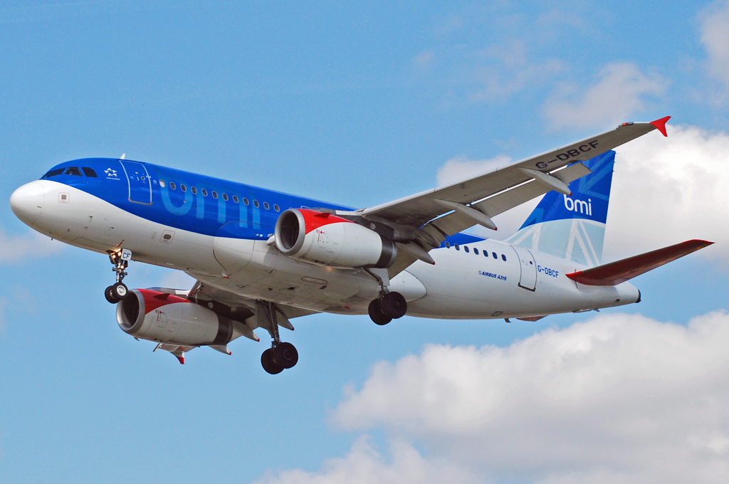 G-DBCF (2466) 2005 Airbus A319-131