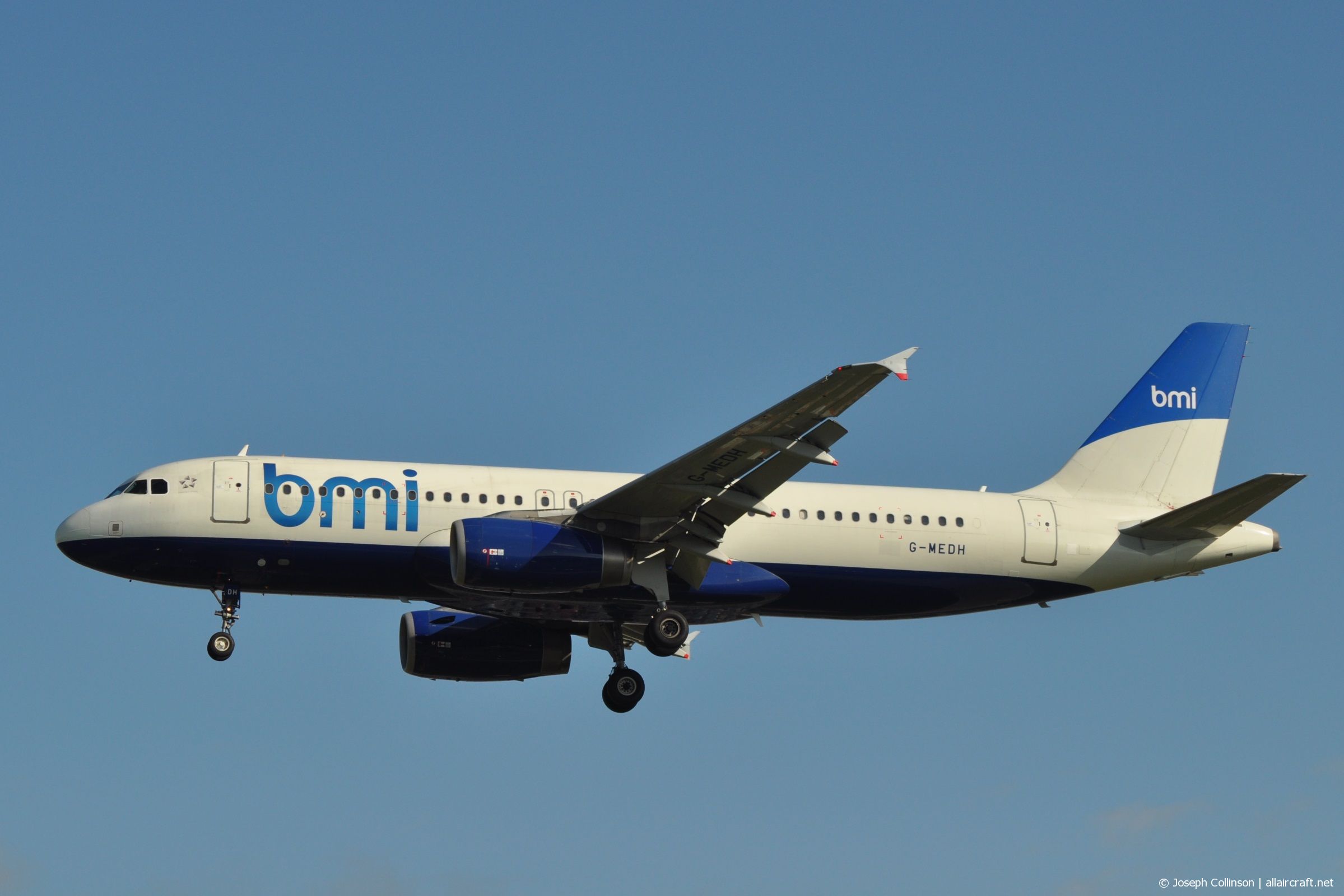 G-MEDH (1922) 2002 Airbus A320-232