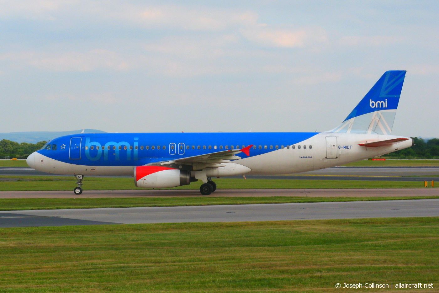 G-MIDT (1418) 2001 Airbus A320-232
