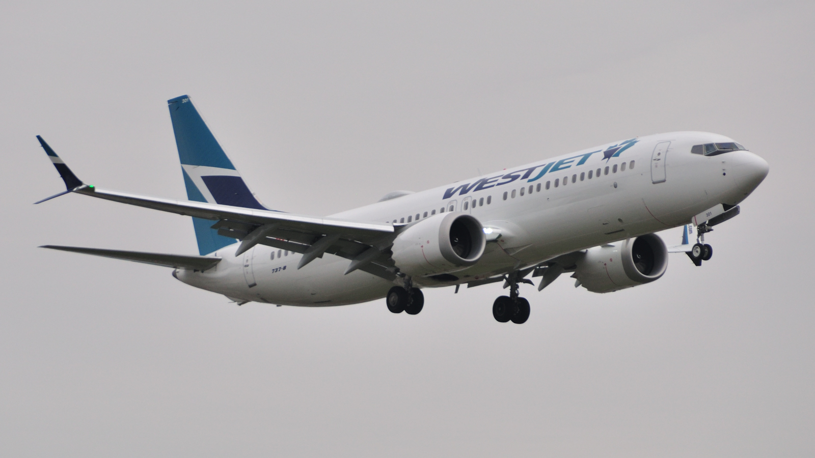 C-FRAX (60510) 2017 Boeing 737-8 MAX