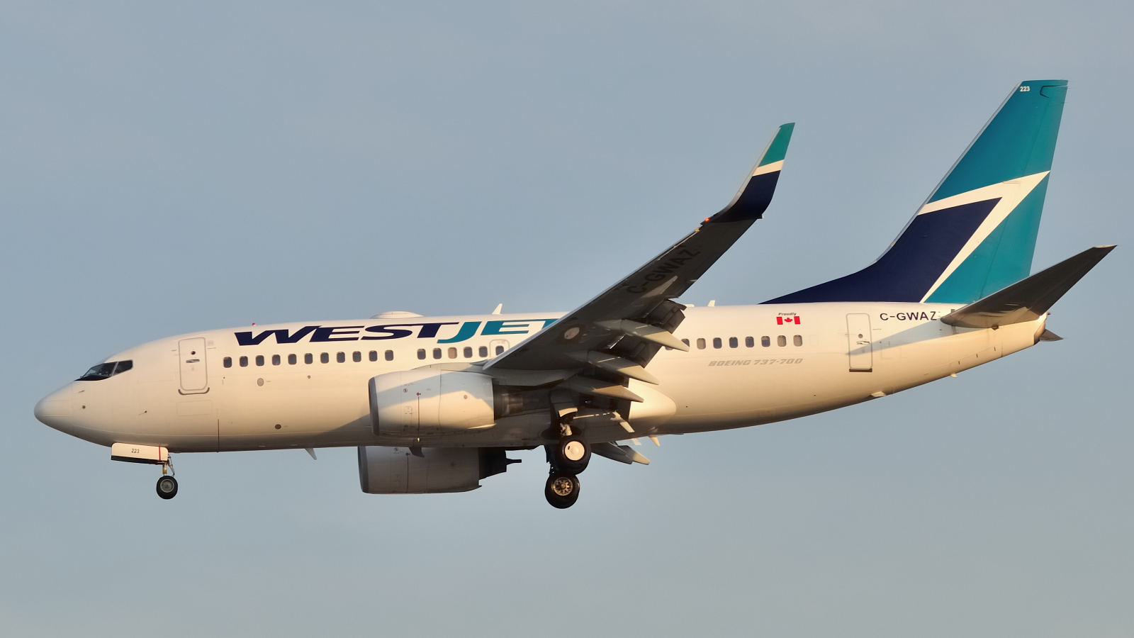 C-GWAZ, (cn 32763), Boeing 737-7CT