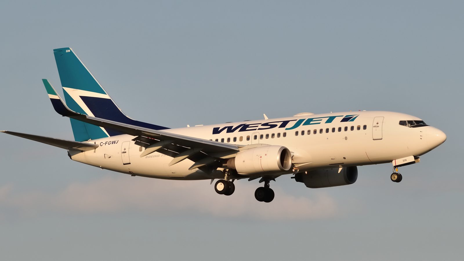 C-FGWJ, (cn 32764), Boeing 737-7CT
