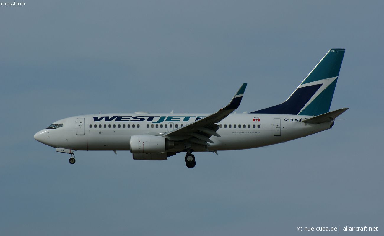 C-FEWJ · Boeing 737-7CT(WL) · (YYC / CYYC)