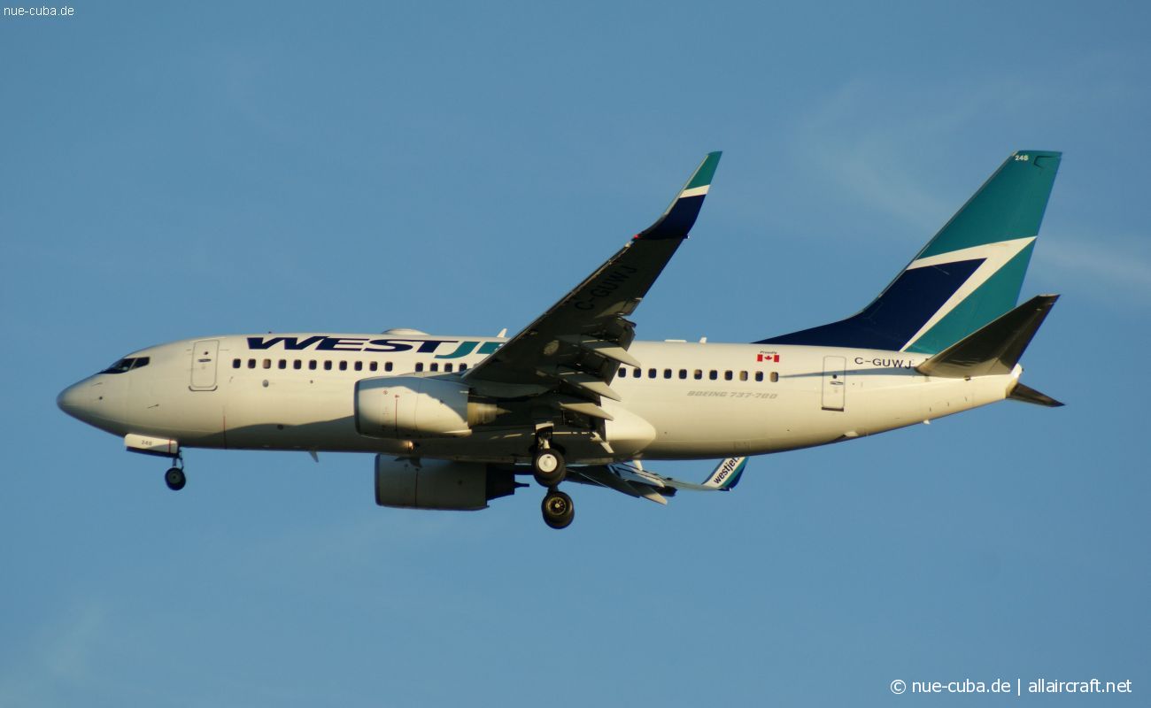 C-GUWJ (36422) 2008 Boeing 737-7CT(WL)